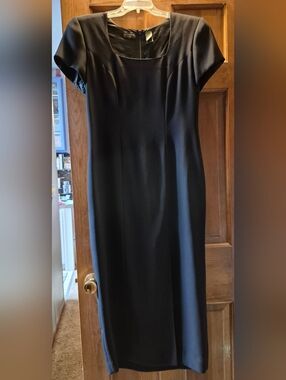 Liz Claiborne Black Midi Sheath Dress with Short Sleeves